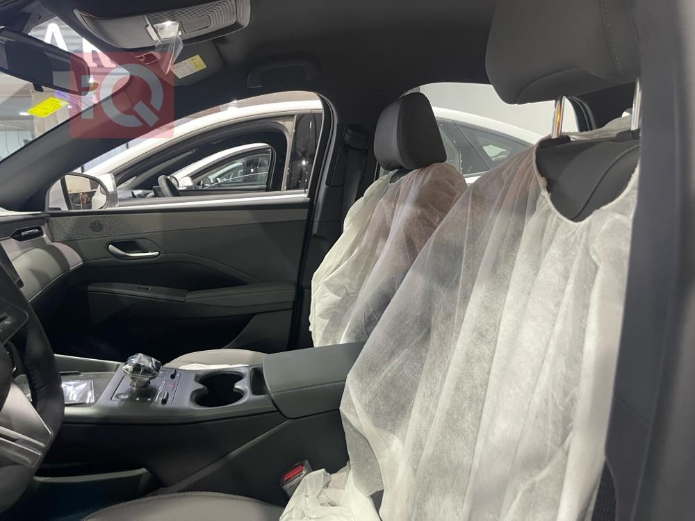 بی وای دی Qin Plus